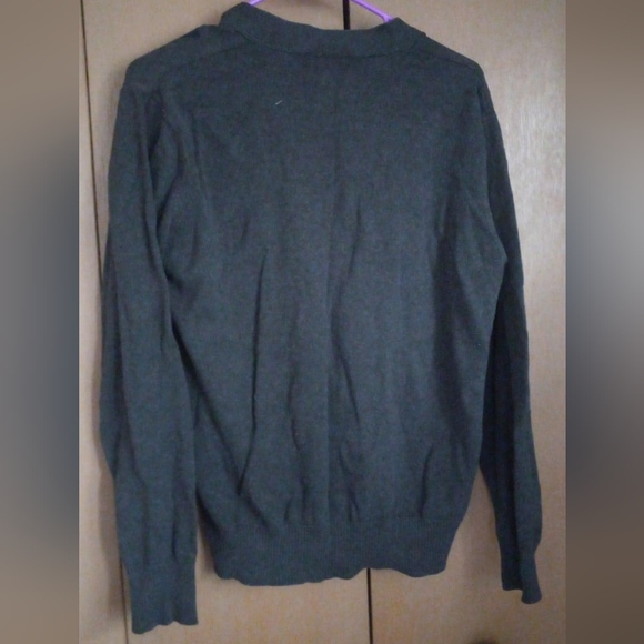 DOCKERS MENS BUTTON UP CARDIGAN. DARK GRAY AND BLUE. MENS SIZE MEDIUM. - Picture 6 of 7